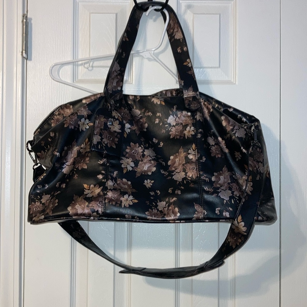 Just fab rose duffel bag